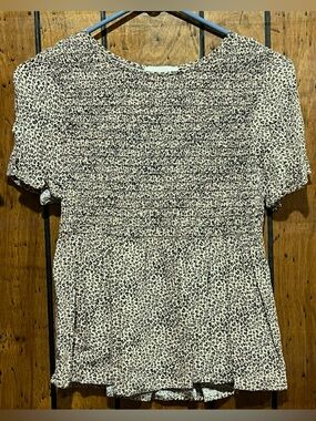 Urban Romantics Smocked Waist Short Sleeve Top size M